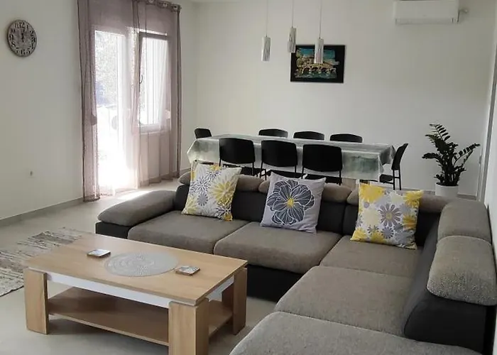 Apartmán Emily, 6 2 Guests, Newly Refurbished