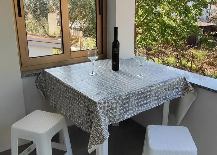 Apartmán Emily, 6 2 Guests, Newly Refurbished
