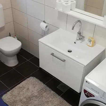 Apartmán Emily, 6 2 Guests, Newly Refurbished