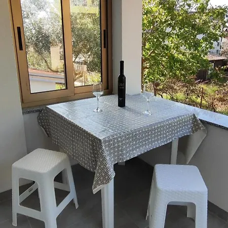 Apartmán Emily, 6 2 Guests, Newly Refurbished