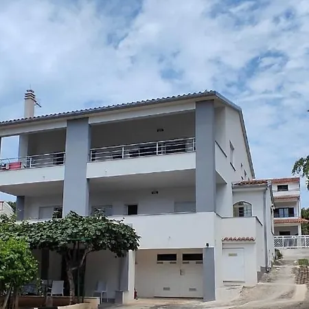 Apartmán Emily, 6 2 Guests, Newly Refurbished