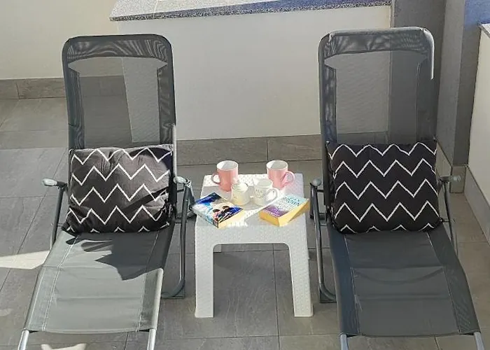 Emily, 6 2 Guests, Newly Refurbished 公寓